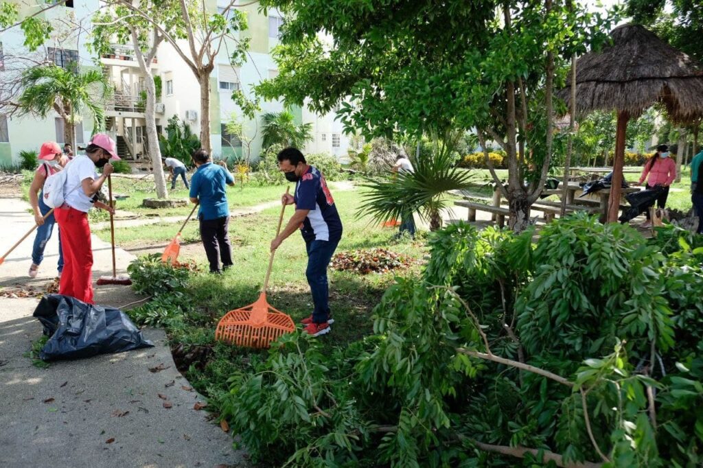 Implementan mega operativo de limpieza de Puerto Morelos